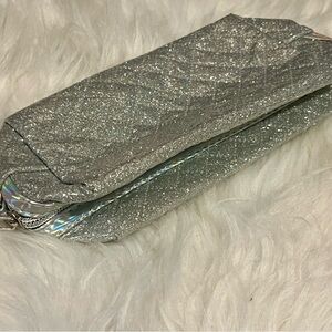 ☀️NEW☀️Glamorous Silver Glitter Wristlet Makeup or Storage Pouch.